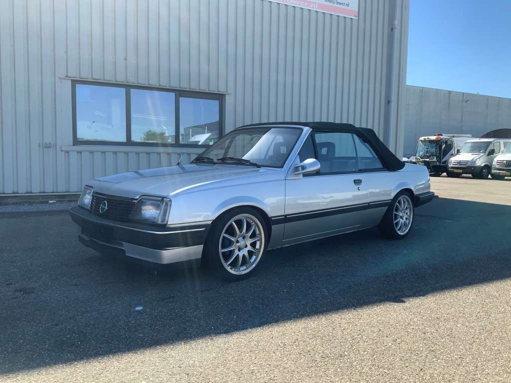 Opel Ascona 1.6 S Automaat Cabriolet Marge geen btw - Coche: foto 1 Opel Ascona 1.6 S Automaat Cabriolet Marge geen btw - Coche: foto 1