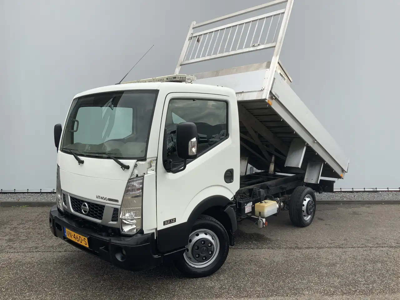 Nissan NT400 32.12 2.5 dCi 250 Kipper Trekhaak 2000 kg 3 - Otros maquinaria: foto 1 Nissan NT400 32.12 2.5 dCi 250 Kipper Trekhaak 2000 kg 3 - Otros maquinaria: foto 1