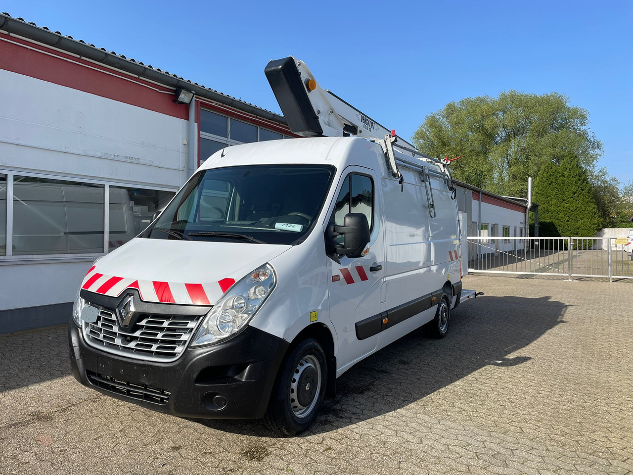 Renault Master Hubarbeitsbühne Time Versalift ETL-32-125 - Camión con plataforma elevadora: foto 1 Renault Master Hubarbeitsbühne Time Versalift ETL-32-125 - Camión con plataforma elevadora: foto 1