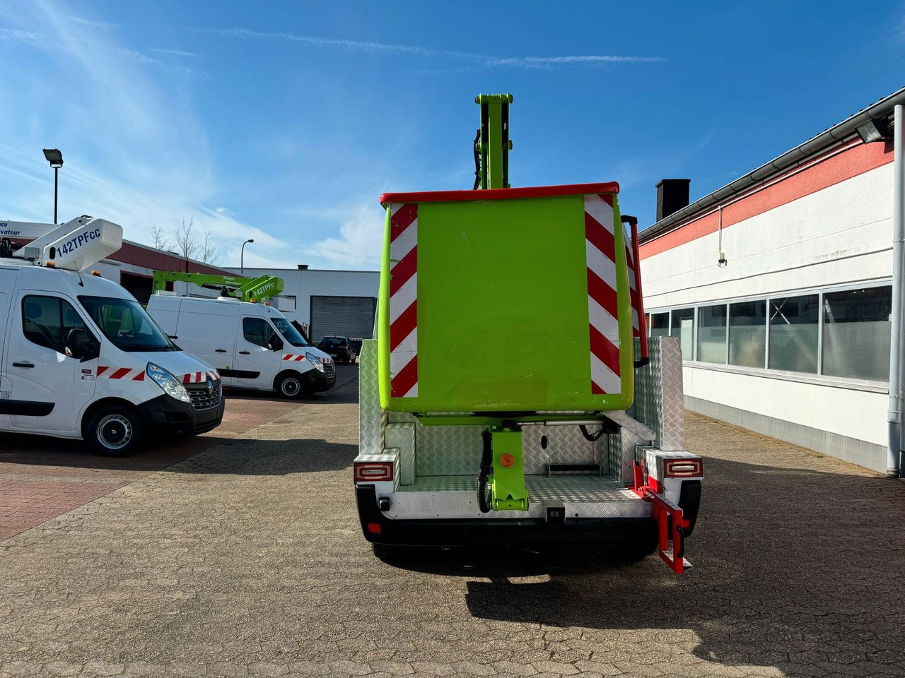 Renault Master Steiger France Elévateur 142 TPFc - Camión con plataforma elevadora: foto 5 Renault Master Steiger France Elévateur 142 TPFc - Camión con plataforma elevadora: foto 5