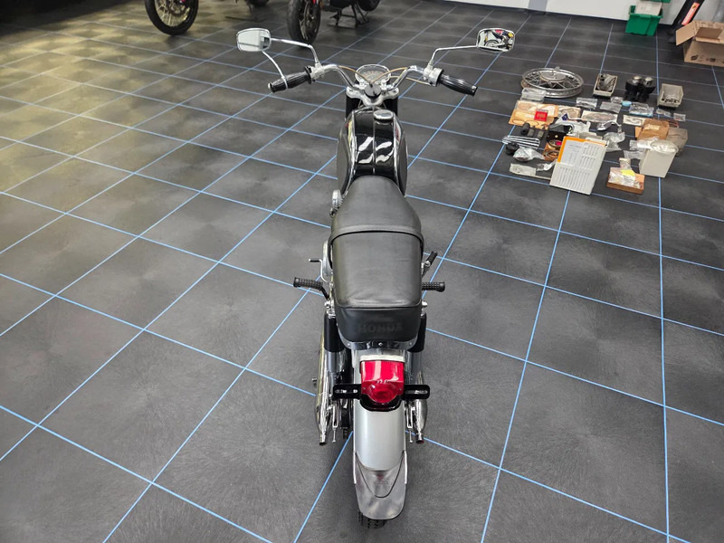 Honda CB160, Honda Dream SA en Honda CL77: 3 oldtimer motorfietsen - Motocicleta: foto 5 Honda CB160, Honda Dream SA en Honda CL77: 3 oldtimer motorfietsen - Motocicleta: foto 5