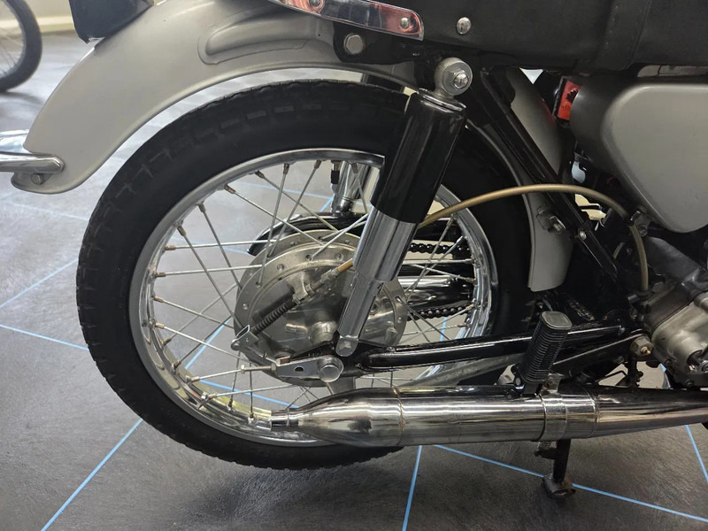 Motocicleta Honda CB160, Honda Dream SA en Honda CL77: 3 oldtimer motorfietsen: foto 9