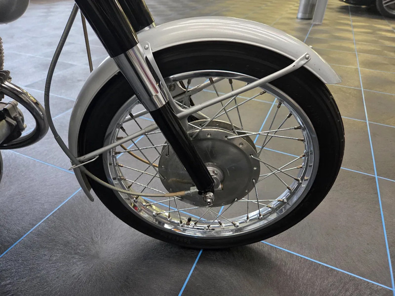 Motocicleta Honda CB160, Honda Dream SA en Honda CL77: 3 oldtimer motorfietsen: foto 12