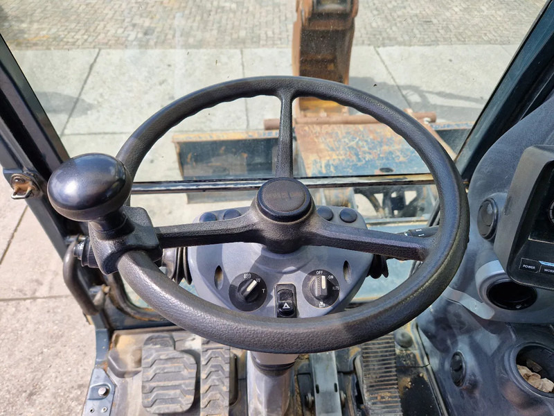 Excavadora de ruedas Hyundai Robex 140W-9 met airco: foto 5