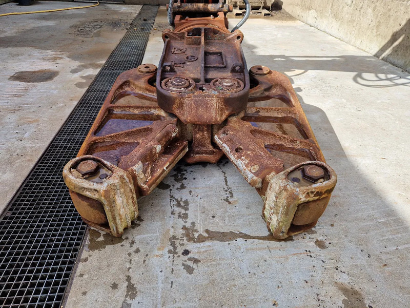 Komatsu JCYC17 schrootschaar en betonvergruizer - Cizalla de demolición para Maquinaria de construcción: foto 1 Komatsu JCYC17 schrootschaar en betonvergruizer - Cizalla de demolición para Maquinaria de construcción: foto 1
