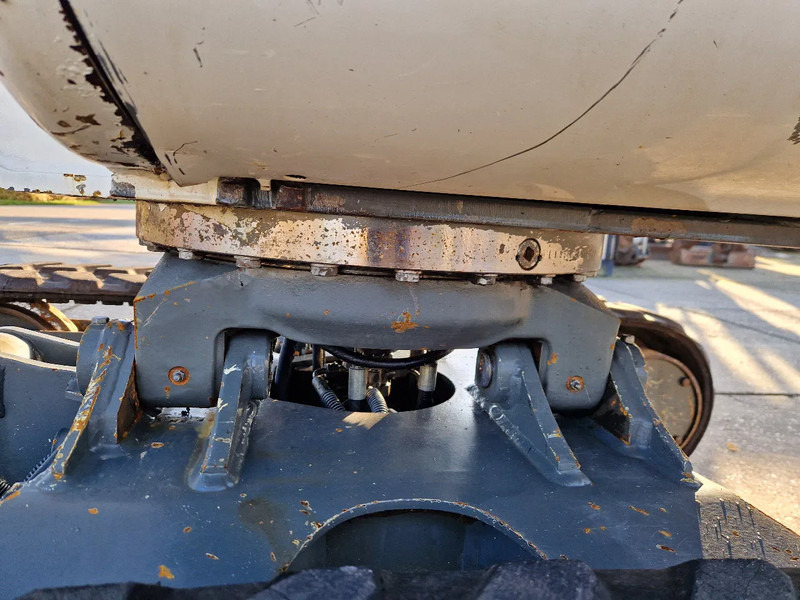 WACKER NEUSON 2404RD kan op een (berg)helling draaien - Miniexcavadora: foto 4 WACKER NEUSON 2404RD kan op een (berg)helling draaien - Miniexcavadora: foto 4