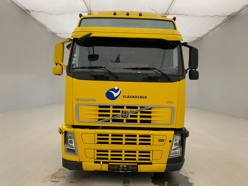 Volvo FH 400 Globetrotter - Cabeza tractora: foto 2 Volvo FH 400 Globetrotter - Cabeza tractora: foto 2