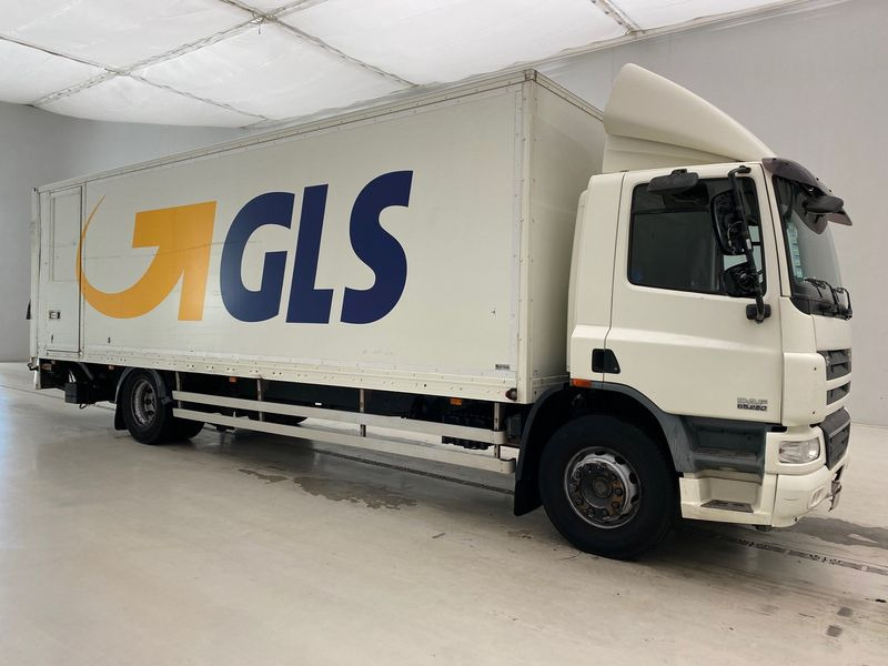 DAF CF65.250 - Camión caja cerrada: foto 3 DAF CF65.250 - Camión caja cerrada: foto 3