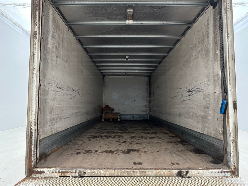 MAN TGL 12.220 - Camión caja cerrada: foto 5 MAN TGL 12.220 - Camión caja cerrada: foto 5