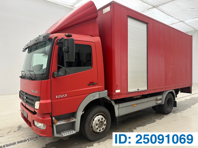 Mercedes-Benz Atego 1223 - Camión caja cerrada: foto 1 Mercedes-Benz Atego 1223 - Camión caja cerrada: foto 1