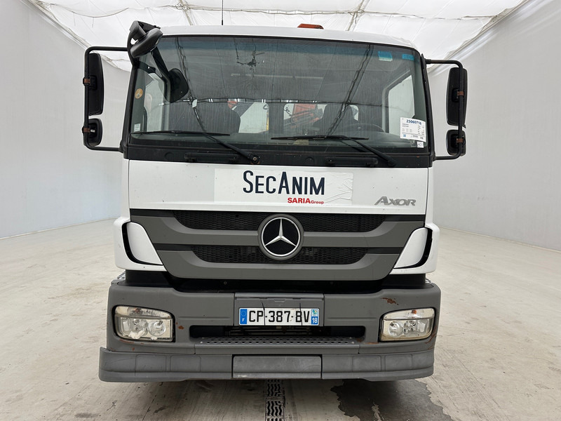 Mercedes-Benz Axor 1824 - Camión multibasculante, Camión grúa: foto 2 Mercedes-Benz Axor 1824 - Camión multibasculante, Camión grúa: foto 2