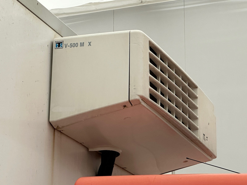 Camión frigorífico Renault D12.210: foto 10