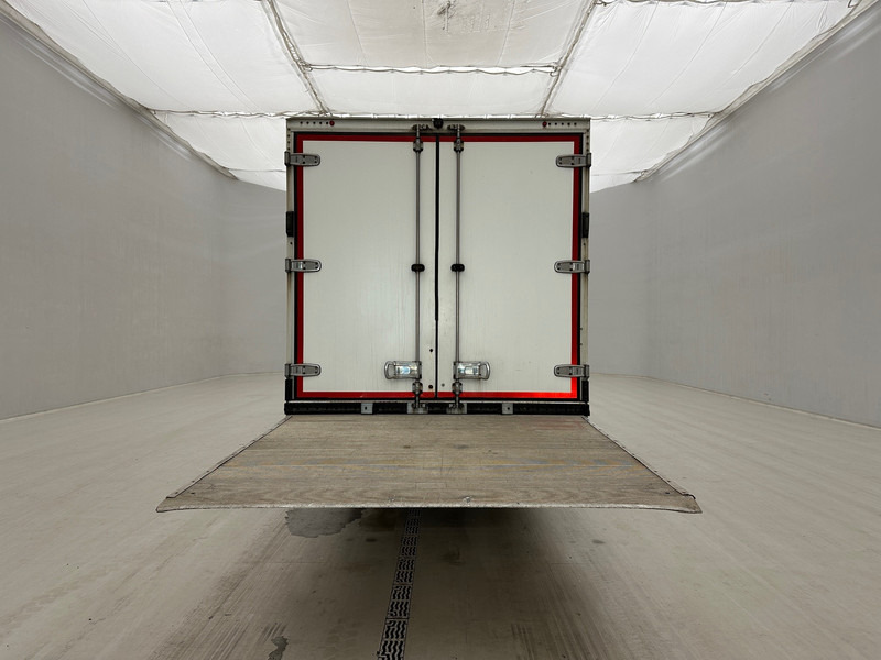 Camión frigorífico Renault D12.210: foto 6