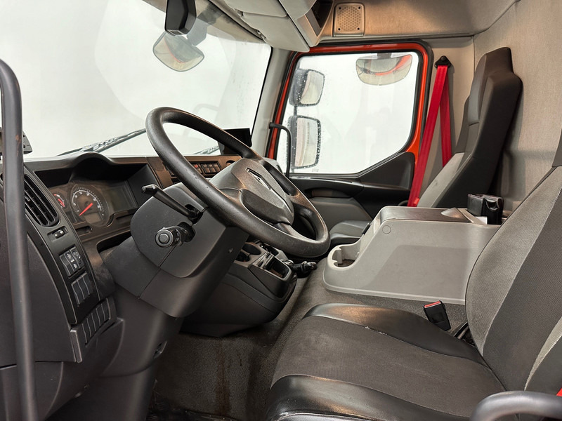 Camión frigorífico Renault D12.210: foto 8