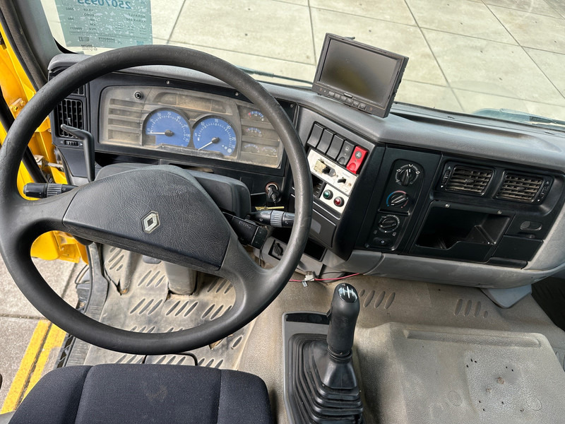 Camión cisterna Renault Kerax 320 DCi - 6x4: foto 14 Camión cisterna Renault Kerax 320 DCi - 6x4: foto 14