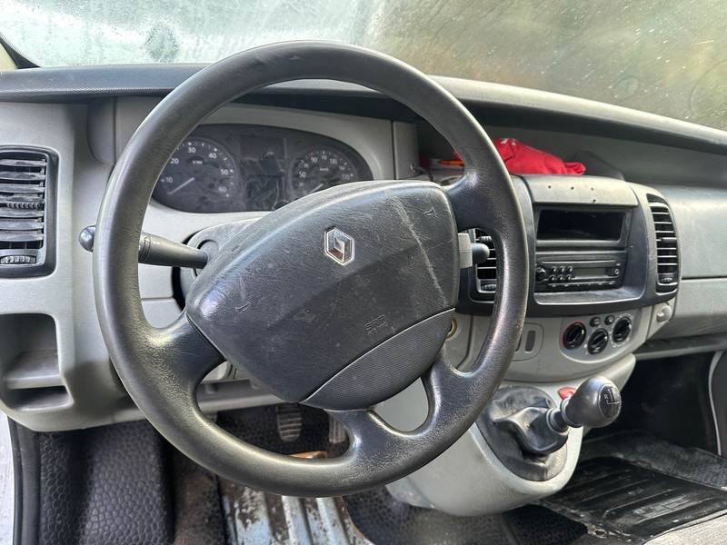Renault Trafic - no clutch* - Furgón: foto 4 Renault Trafic - no clutch* - Furgón: foto 4