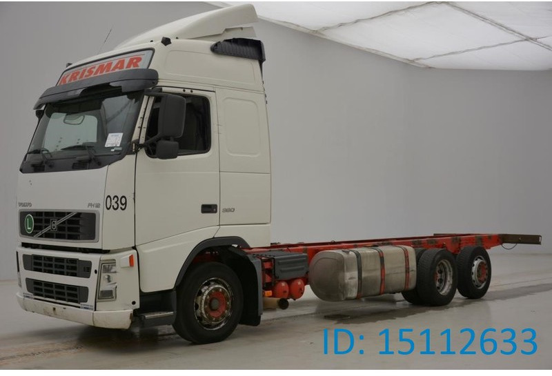 Volvo FH12.380 - 6x2 Globetrotter - Camión chasis: foto 1 Volvo FH12.380 - 6x2 Globetrotter - Camión chasis: foto 1