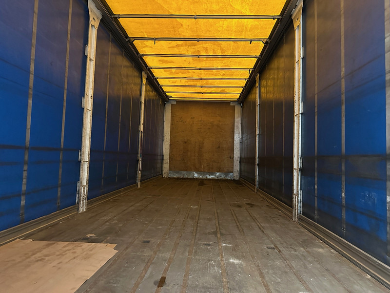 Camión lona Volvo FL 250: foto 6 Camión lona Volvo FL 250: foto 6