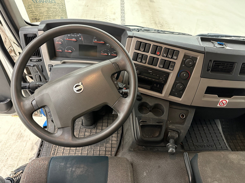 Camión caja cerrada Volvo FL 280: foto 9 Camión caja cerrada Volvo FL 280: foto 9
