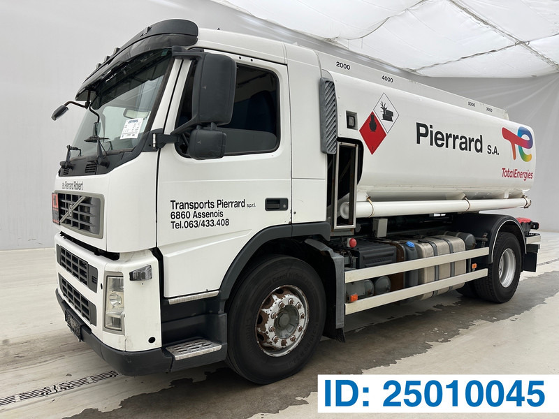 Volvo FM400 - Camión cisterna: foto 1 Volvo FM400 - Camión cisterna: foto 1