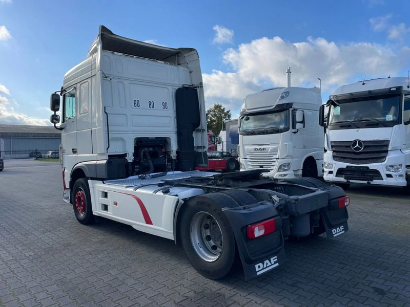 DAF XF 460 Spacecab Euro 6 - Cabeza tractora: foto 3 DAF XF 460 Spacecab Euro 6 - Cabeza tractora: foto 3