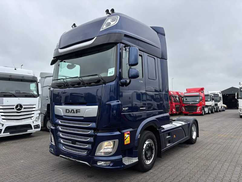 DAF XF 530 Super Spacecab Euro 6 - Cabeza tractora: foto 1 DAF XF 530 Super Spacecab Euro 6 - Cabeza tractora: foto 1