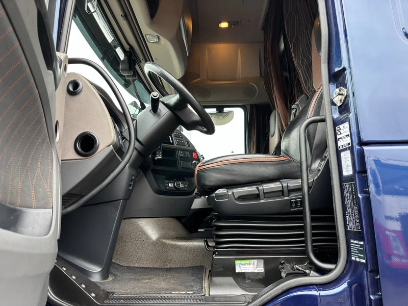 DAF XF 530 Super Spacecab Euro 6 - Cabeza tractora: foto 5 DAF XF 530 Super Spacecab Euro 6 - Cabeza tractora: foto 5