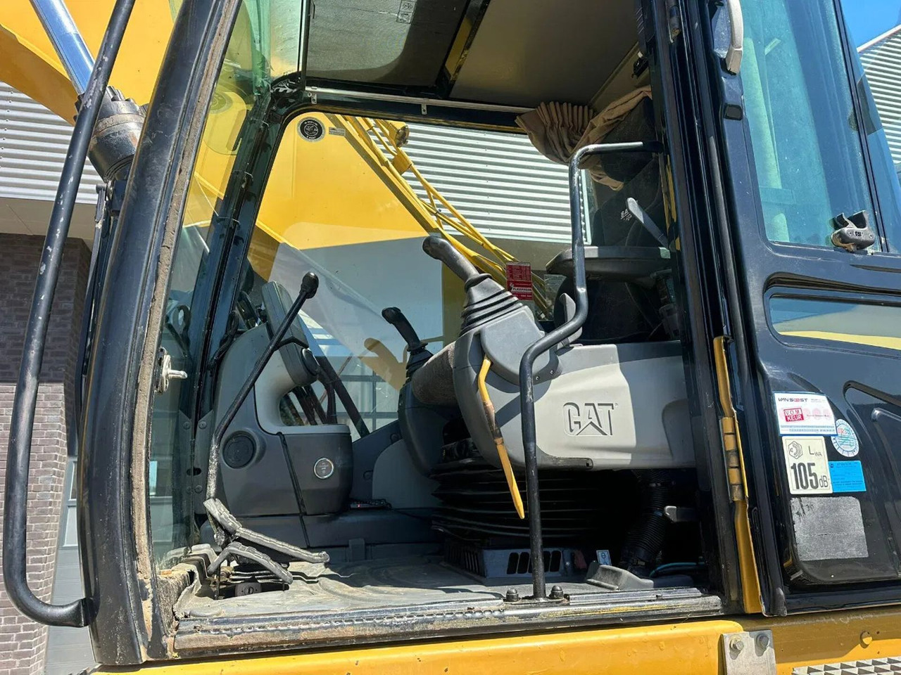 Leasing de  CAT 330D L CRAWLER EXCAVATOR CAT 330D L CRAWLER EXCAVATOR: foto 10