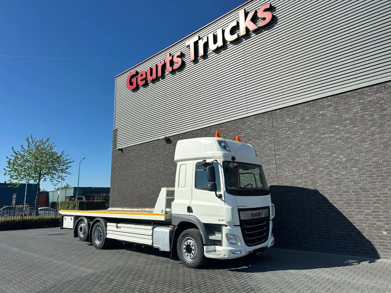 DAF CF 410 6X2 M4SN3 OPRIJWAGEN / MACHINE TRANSPORTE - Camión portavehículos: foto 5 DAF CF 410 6X2 M4SN3 OPRIJWAGEN / MACHINE TRANSPORTE - Camión portavehículos: foto 5