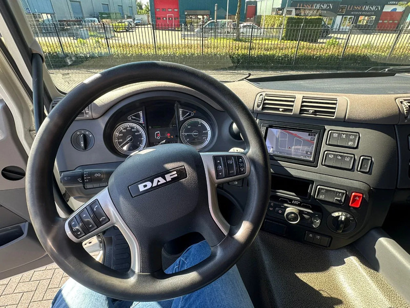 Camión portavehículos DAF CF 410 6X2 M4SN3 OPRIJWAGEN / MACHINE TRANSPORTER / PLATEAU: foto 16