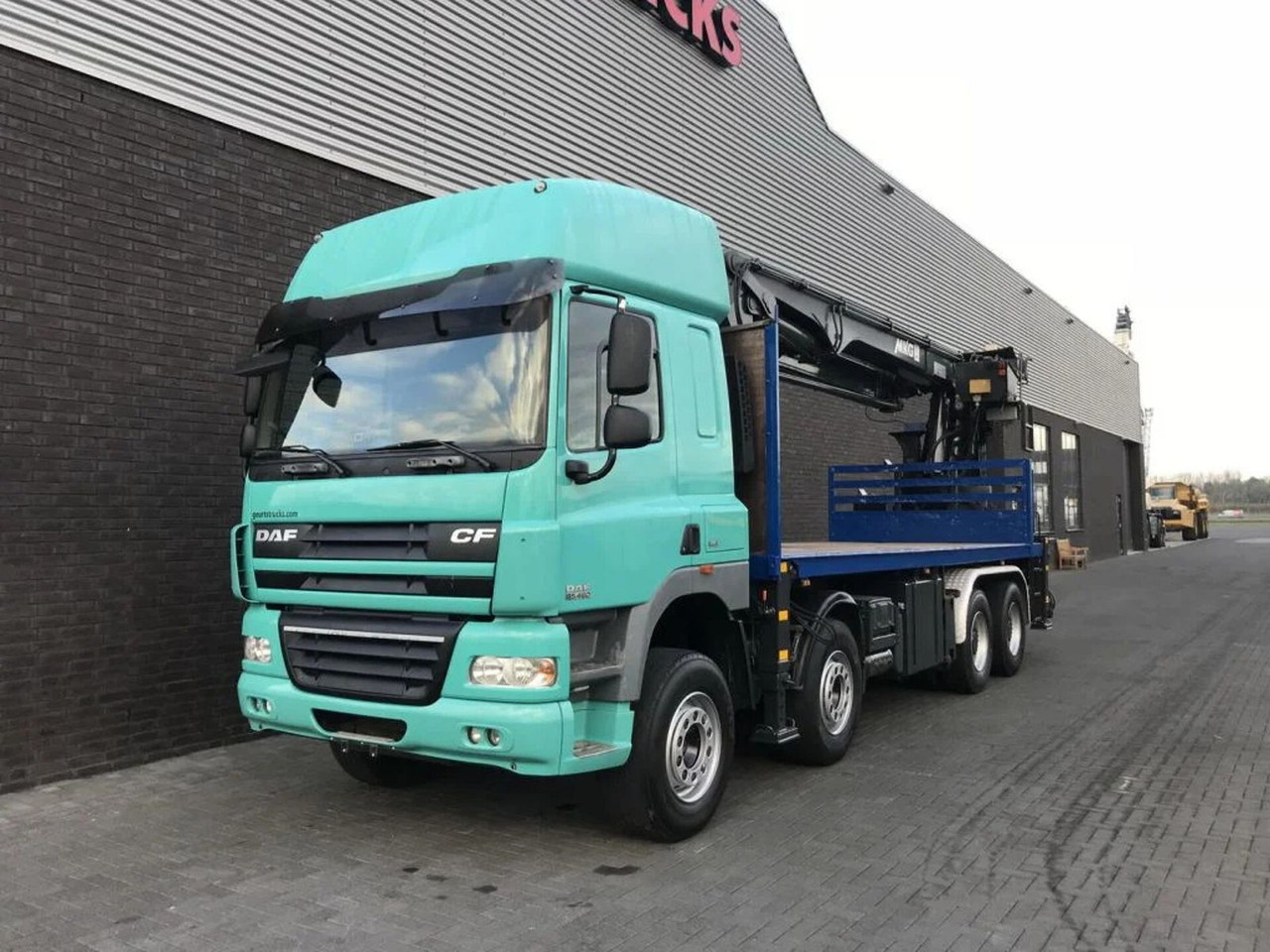 DAF CF 460 8X4 + MKG HMK 401/kran/kraan/Montagekran/ - Camión grúa: foto 2 DAF CF 460 8X4 + MKG HMK 401/kran/kraan/Montagekran/ - Camión grúa: foto 2