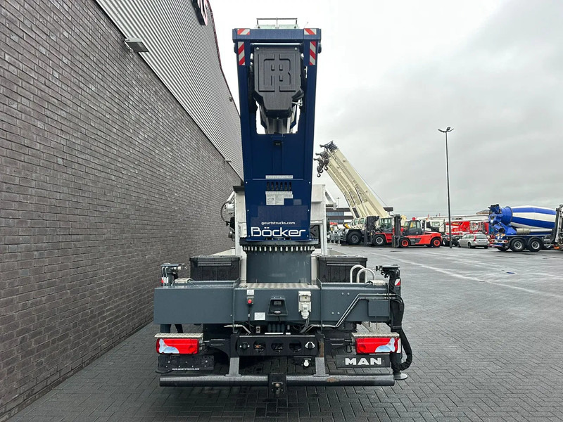 Camión grúa MAN TGL 7.190 4X2 BB BOCKER AK37/4000 + JIB MONTAGEKRAN/DACHDECKERKRAN/ROOFCRANE/KRAAN/KRAN/GRUA: foto 8 Camión grúa MAN TGL 7.190 4X2 BB BOCKER AK37/4000 + JIB MONTAGEKRAN/DACHDECKERKRAN/ROOFCRANE/KRAAN/KRAN/GRUA: foto 8