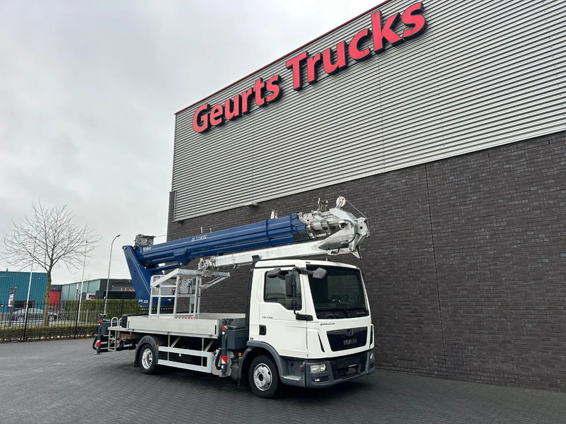 Camión grúa MAN TGL 7.190 4X2 BB BOCKER AK37/4000 + JIB MONTAGEKRAN/DACHDECKERKRAN/ROOFCRANE/KRAAN/KRAN/GRUA: foto 6 Camión grúa MAN TGL 7.190 4X2 BB BOCKER AK37/4000 + JIB MONTAGEKRAN/DACHDECKERKRAN/ROOFCRANE/KRAAN/KRAN/GRUA: foto 6