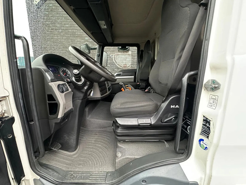 Camión grúa MAN TGL 7.190 4X2 BB BOCKER AK37/4000 + JIB MONTAGEKRAN/DACHDECKERKRAN/ROOFCRANE/KRAAN/KRAN/GRUA: foto 13 Camión grúa MAN TGL 7.190 4X2 BB BOCKER AK37/4000 + JIB MONTAGEKRAN/DACHDECKERKRAN/ROOFCRANE/KRAAN/KRAN/GRUA: foto 13