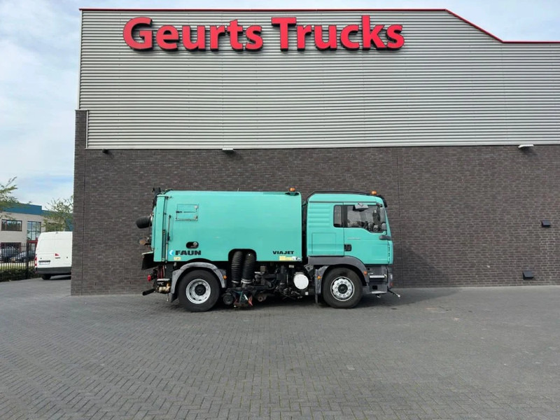 MAN TGM 18.240 4X2 + FAUN VIAJET 6R/HS SWEEPING TRUCK/ KEHRMASCHINE/VEEGWAGEN/FAHRBAHNREINIGER - Barredora vial: foto 4 MAN TGM 18.240 4X2 + FAUN VIAJET 6R/HS SWEEPING TRUCK/ KEHRMASCHINE/VEEGWAGEN/FAHRBAHNREINIGER - Barredora vial: foto 4