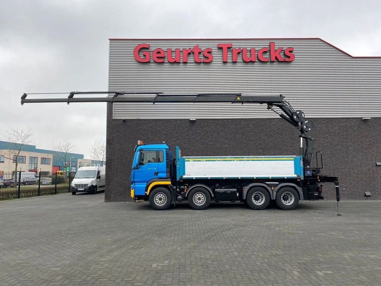 MAN TGS 35.480 8X4 KIPPER/TIPPER + HMF 2620-K5 KRAAN - Camión volquete, Camión grúa: foto 1 MAN TGS 35.480 8X4 KIPPER/TIPPER + HMF 2620-K5 KRAAN - Camión volquete, Camión grúa: foto 1