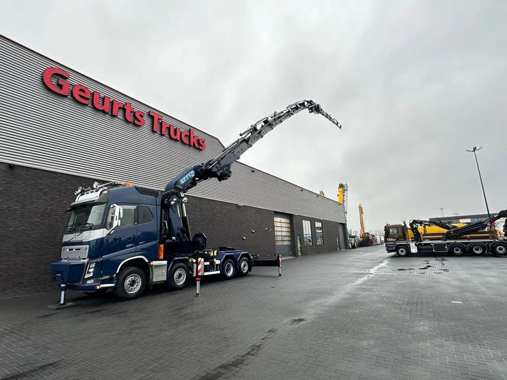 Volvo FH 16.650 8X2 + EFFER 1855/8S + JIB 6S HEAVY DUT - Camión grúa, Cabeza tractora: foto 2 Volvo FH 16.650 8X2 + EFFER 1855/8S + JIB 6S HEAVY DUT - Camión grúa, Cabeza tractora: foto 2