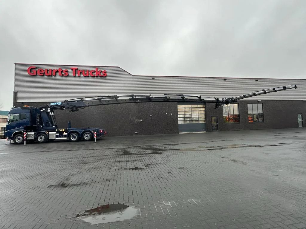 Volvo FH 16.650 8X2 + EFFER 1855/8S + JIB 6S HEAVY DUT - Camión grúa, Cabeza tractora: foto 3 Volvo FH 16.650 8X2 + EFFER 1855/8S + JIB 6S HEAVY DUT - Camión grúa, Cabeza tractora: foto 3