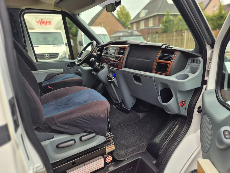 Camper ROLLER TEAM AUTOROLLER 595 P..... trekhaak,eerste eigenaar. - Autocaravana perfilada: foto 4 Camper ROLLER TEAM AUTOROLLER 595 P..... trekhaak,eerste eigenaar. - Autocaravana perfilada: foto 4