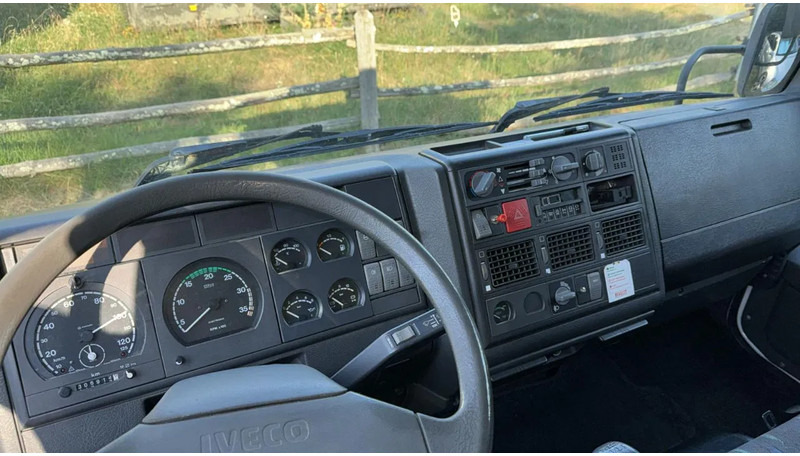 Iveco Eurocargo 60 E 15 manual gearbox - Camión portavehículos: foto 5 Iveco Eurocargo 60 E 15 manual gearbox - Camión portavehículos: foto 5