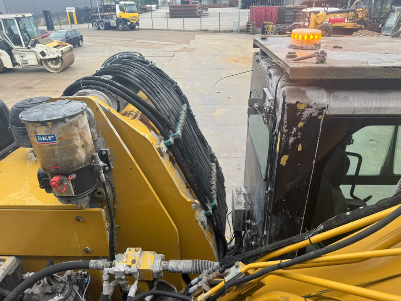 Excavadora de cadenas Caterpillar 336FL Tracked material handler: foto 19