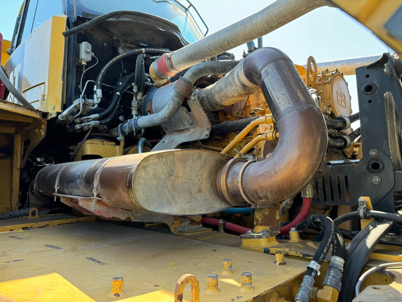 Dúmper articulado Caterpillar 740B: foto 19