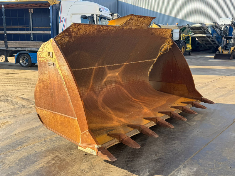 Caterpillar 980M Bucket with teeth, Volvo groot - Cazo: foto 2 Caterpillar 980M Bucket with teeth, Volvo groot - Cazo: foto 2