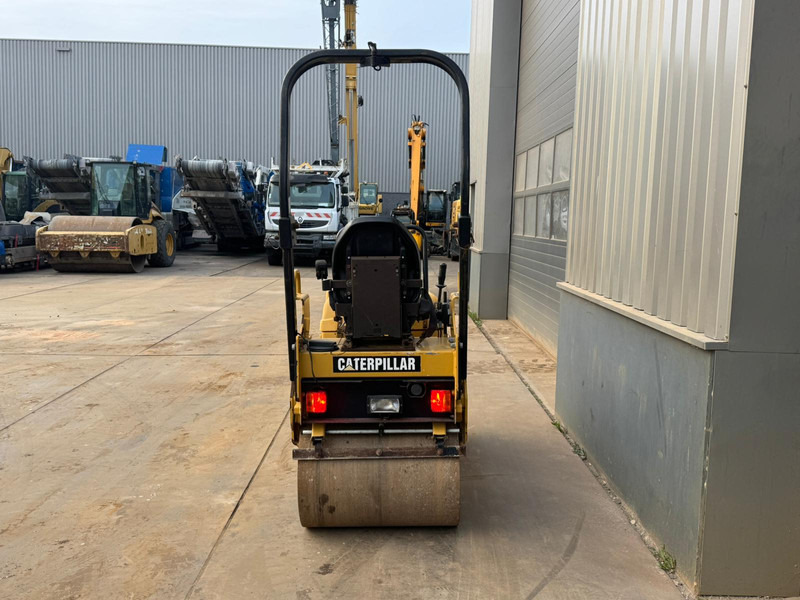 Caterpillar CB114 - Rodillo: foto 4 Caterpillar CB114 - Rodillo: foto 4