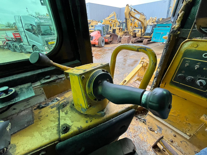 Bulldozer Caterpillar D8R - Single shank ripper: foto 18