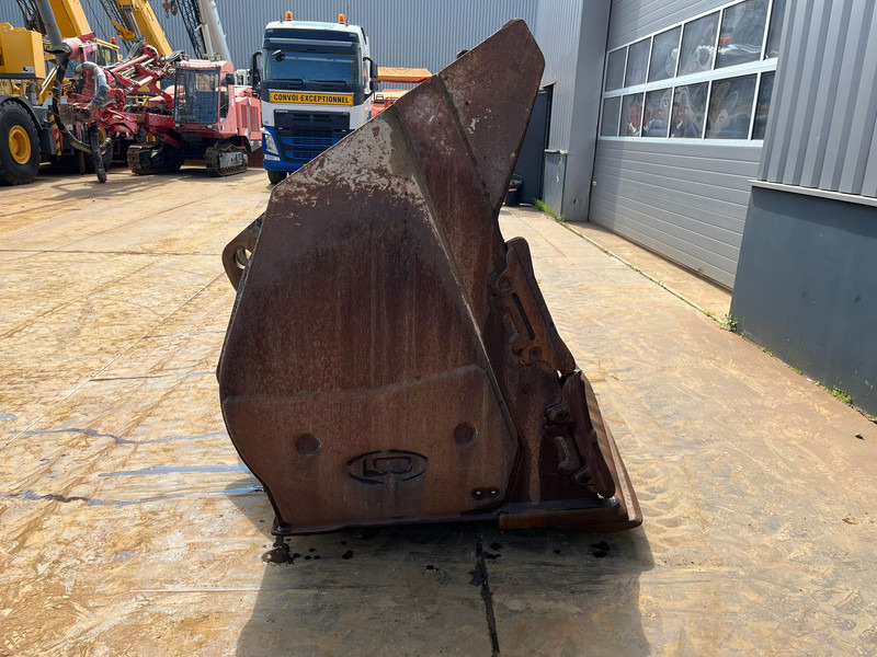 Doosan Bucket DL420-3 4500 l - Cazo: foto 5 Doosan Bucket DL420-3 4500 l - Cazo: foto 5