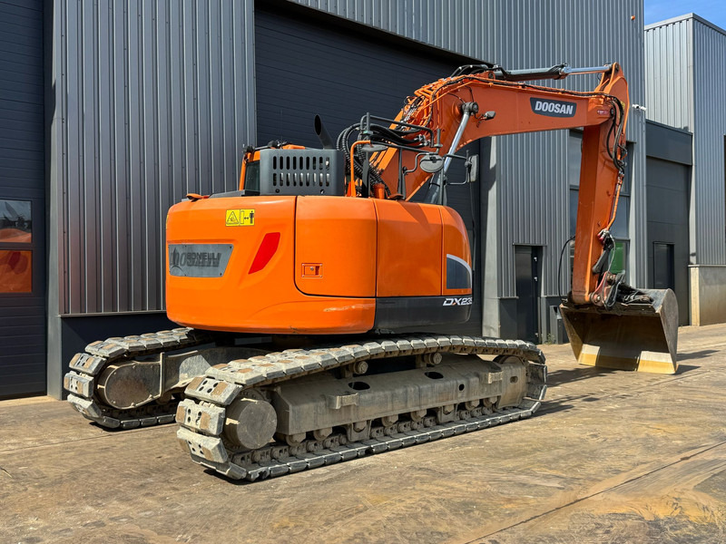 Excavadora de cadenas Doosan DX235LCR-5: foto 9