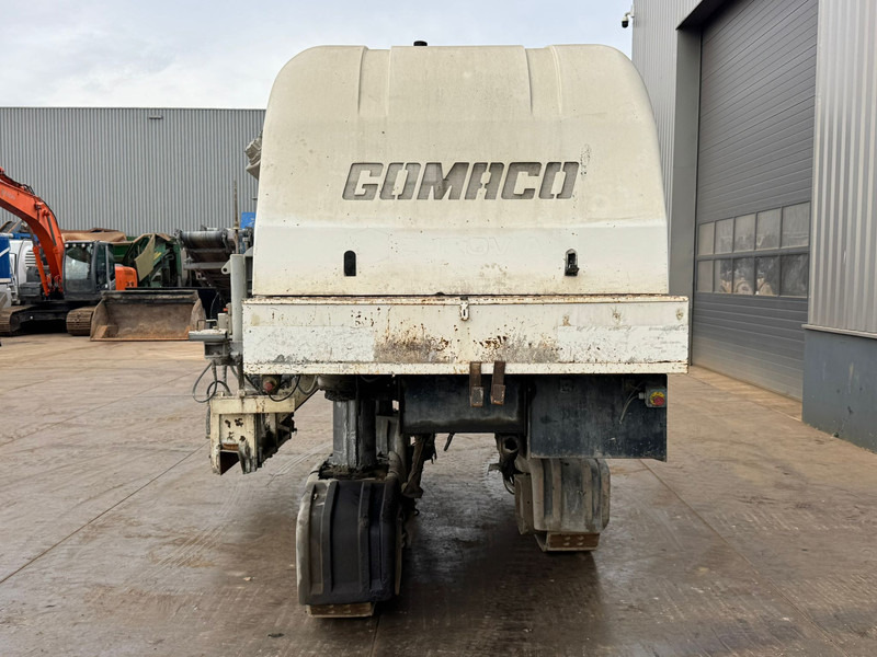 GOMACO GT3400 - Pavimentadora de asfalto: foto 4 GOMACO GT3400 - Pavimentadora de asfalto: foto 4
