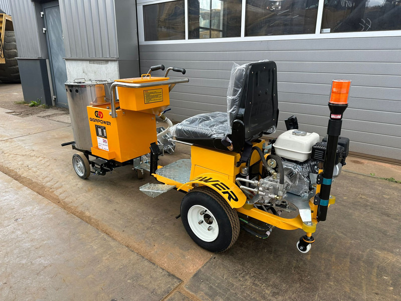 Giga power 860 Road Marking Machine - Construcción de carreteras: foto 2 Giga power 860 Road Marking Machine - Construcción de carreteras: foto 2