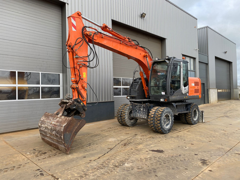 Hitachi ZX140W-3 - Excavadora de ruedas: foto 2 Hitachi ZX140W-3 - Excavadora de ruedas: foto 2